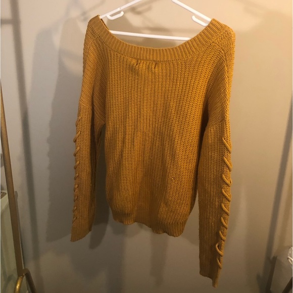 Almost famous yellow sweater - Picture 5 of 6